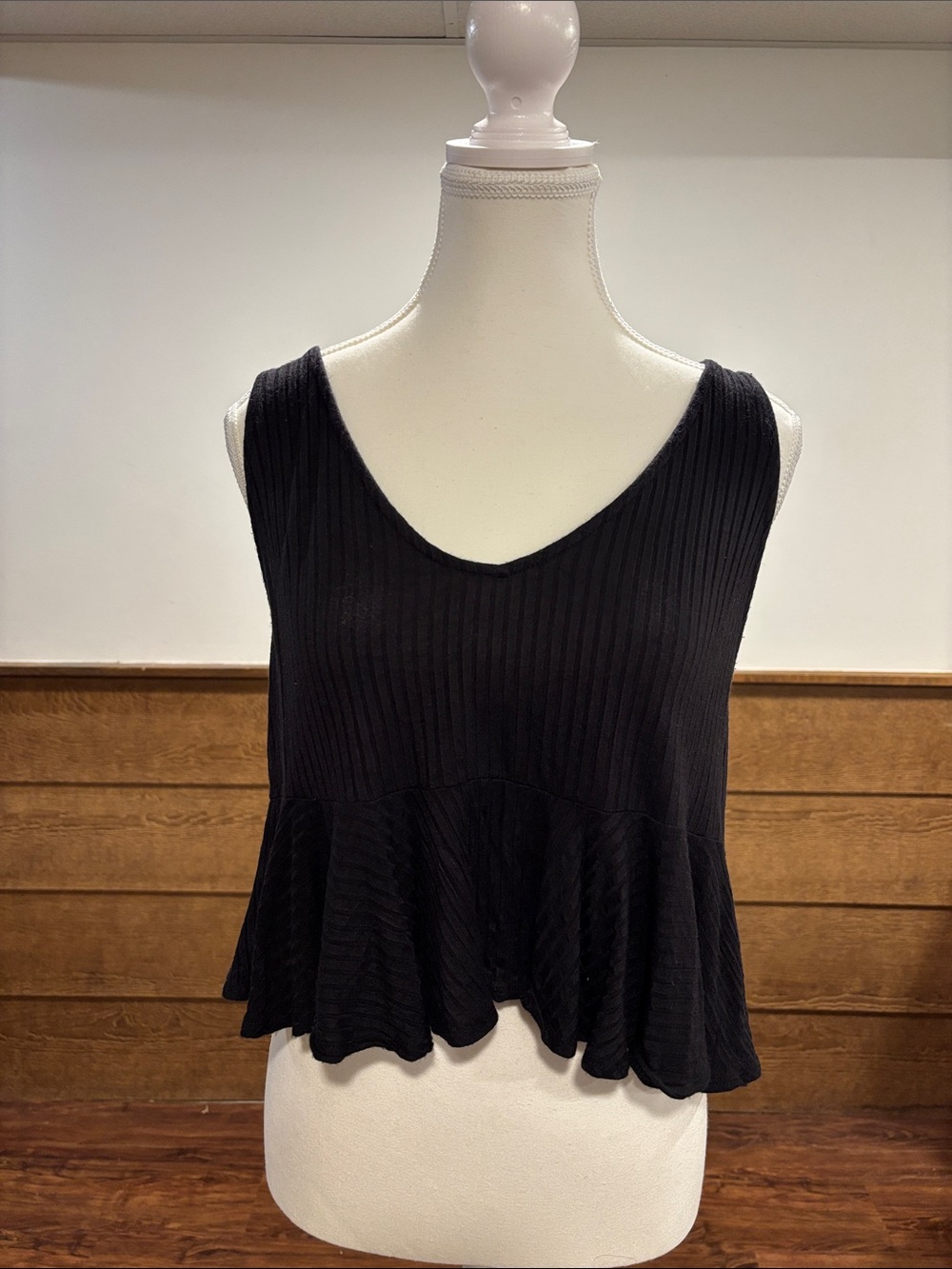 Lulu's Black Ribbed V-Neck Peplum Tank